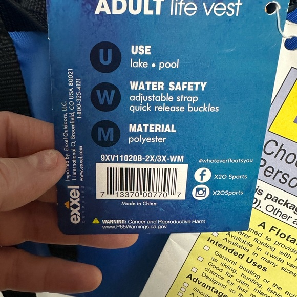 Blue Adult Life Jacket with Black Straps - Picture 3 of 6